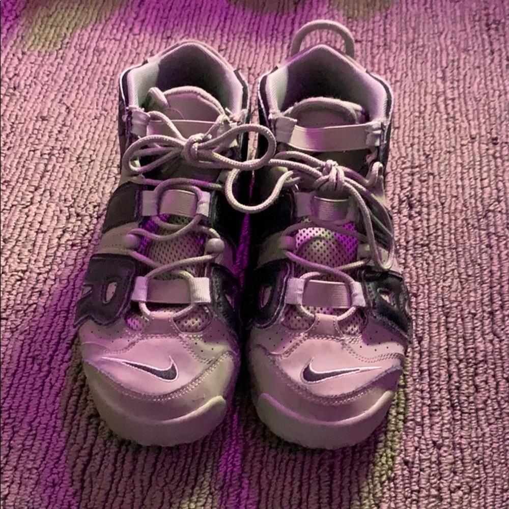 Nike Uptempo Grey size 7